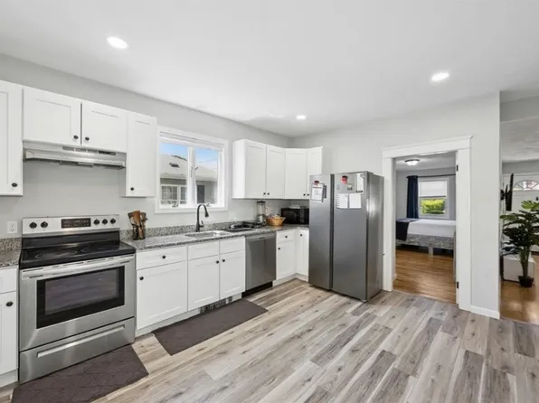 28 Villa Rd #1, Shrewsbury, MA 01545