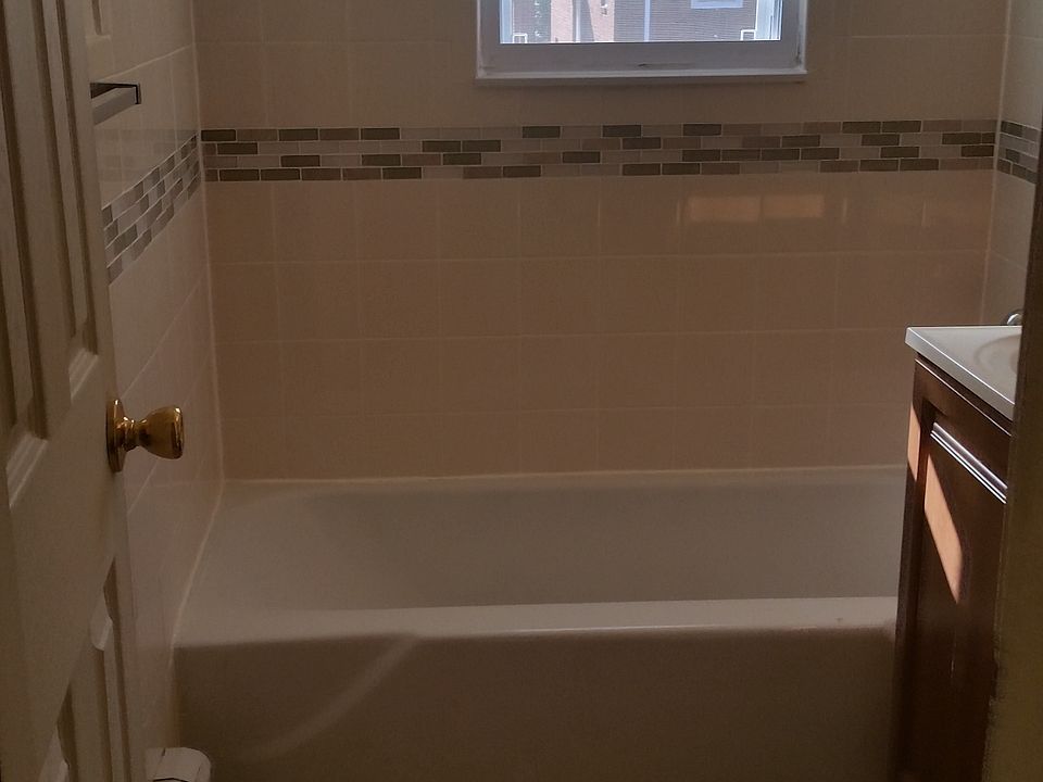 2nd image of 428 S Broad St APT C10