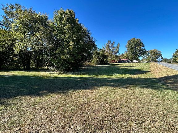 3rd image of 7621 Elkhorn Rd