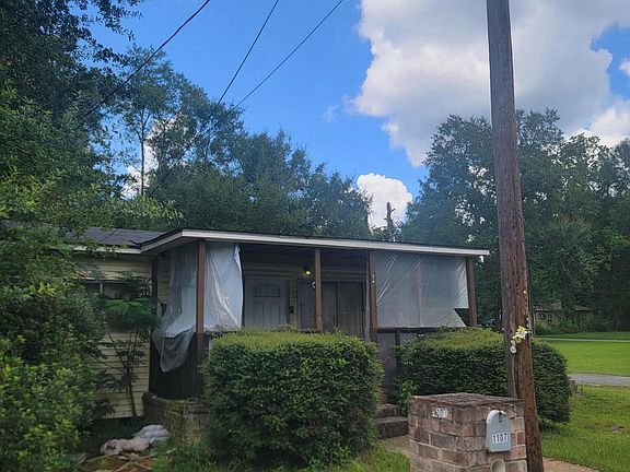 2nd image of 1107 Roosevelt St