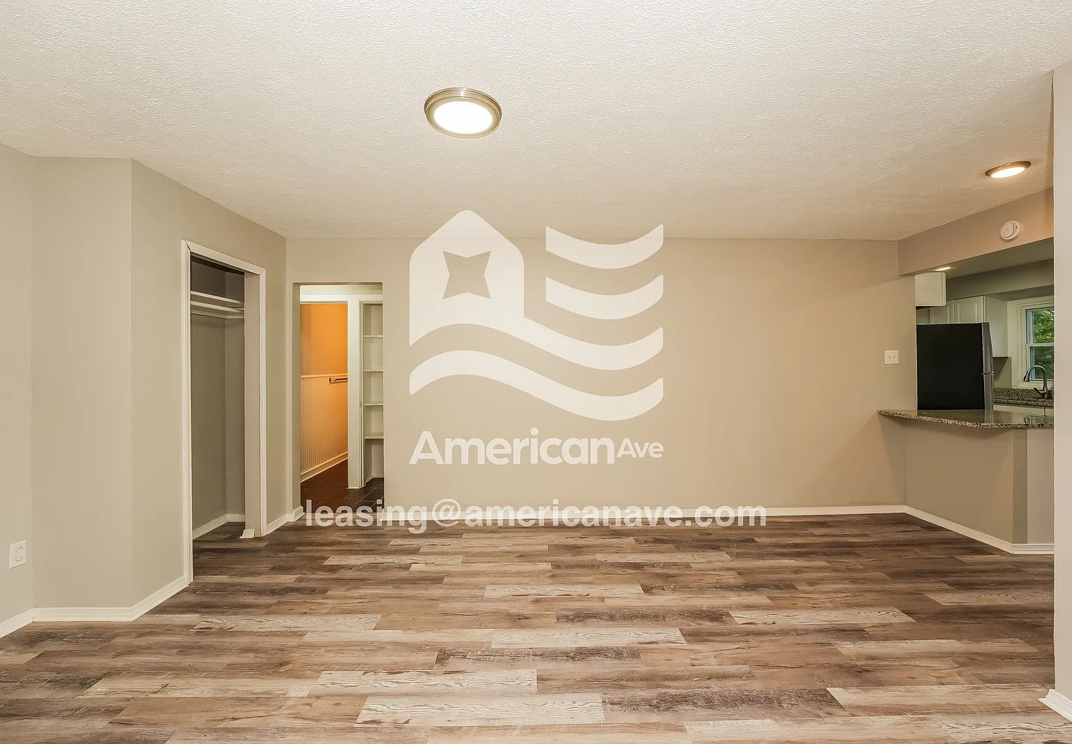 3 bed, 1.0 bath, 997 sqft, $1,272 — Photo 4
