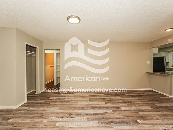1207877_004_living_room_4.jpg