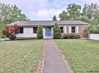 50 Fiddlers Ln, Latham, NY 12110