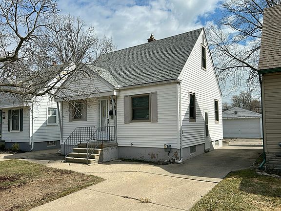 2nd image of 26074 Pattow St