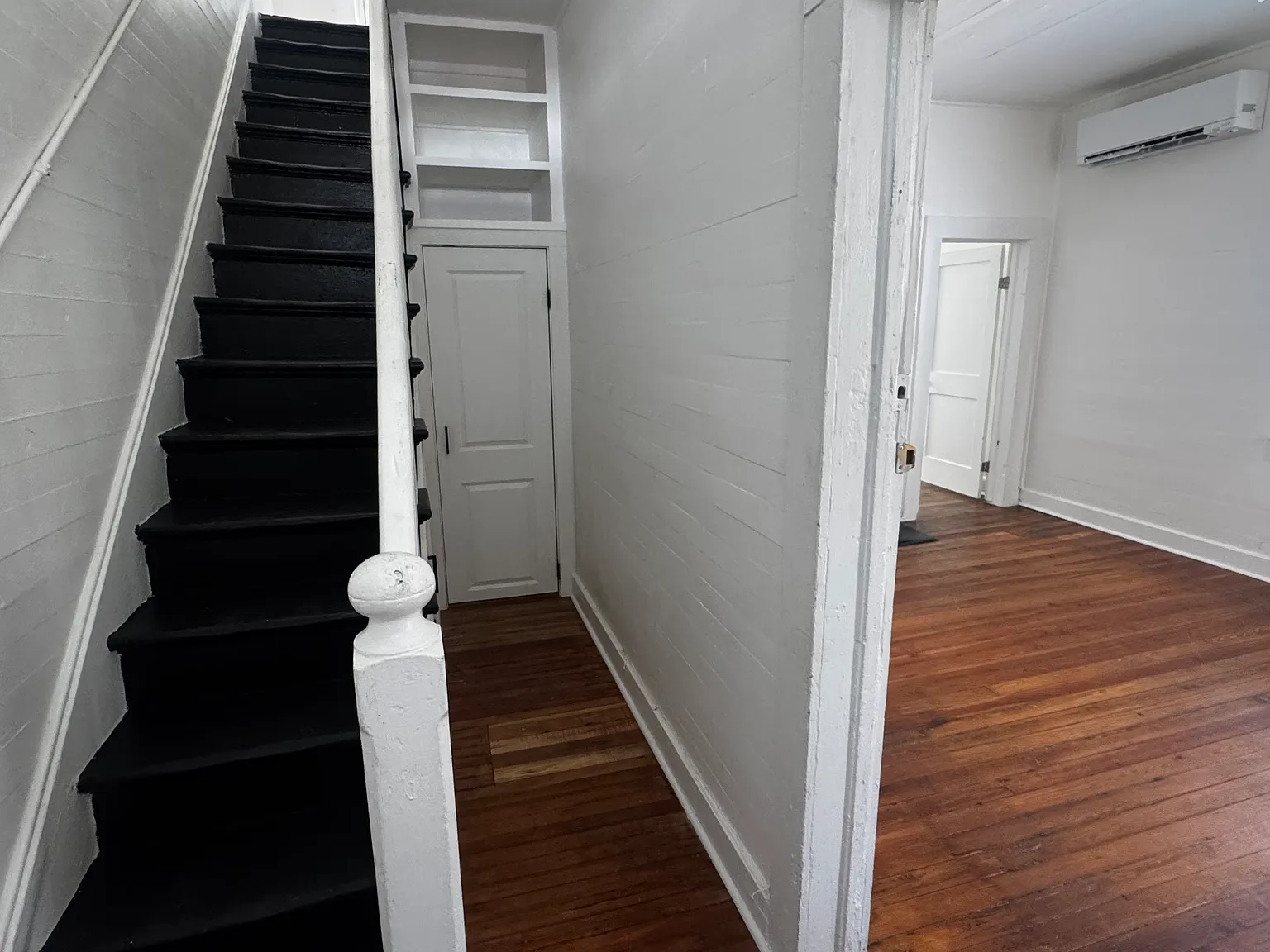 2 bed, 1250 sqft, $2,850 — Photo 2