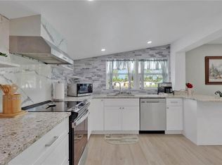 829 107th Ave N, Naples, FL 34108