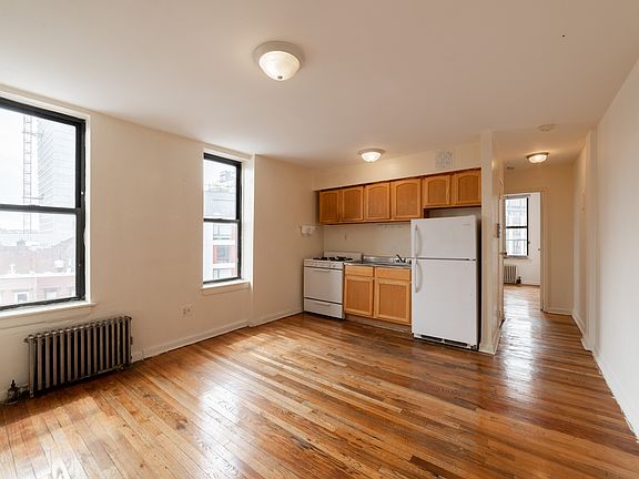 2nd image of 484 Clinton Ave APT 5C