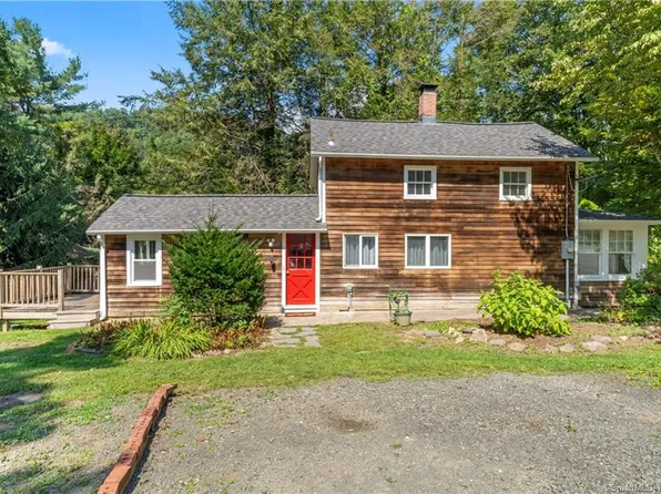 39 Cherry Street, Newtown, CT 06482