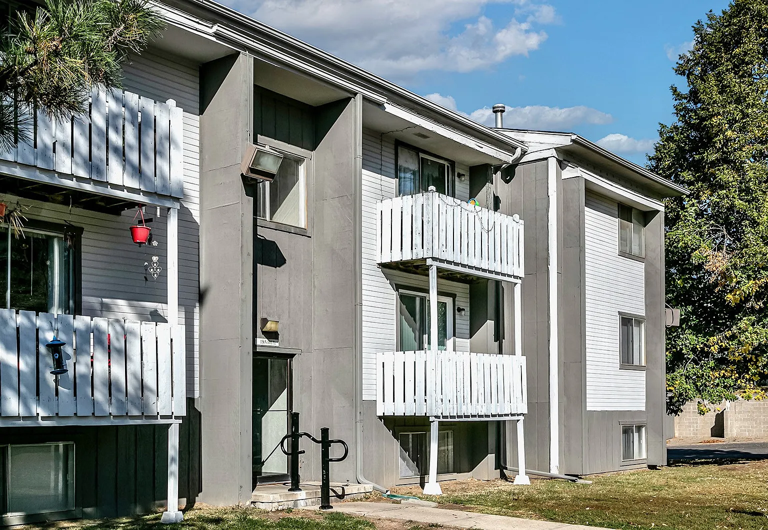 Old Mill Apartments — Photo 2