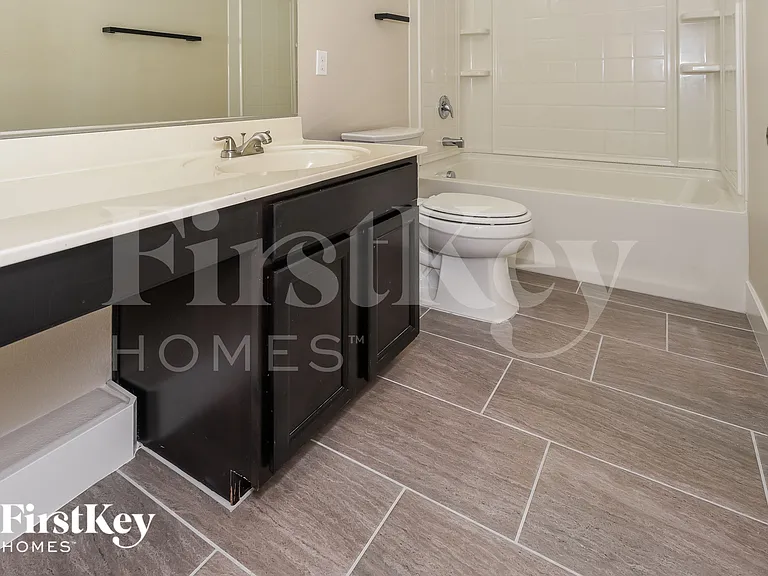 7380 Benlomond Ave — Photo 10