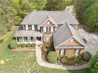 2704 Lunsford Rd, Summerfield, NC 27358