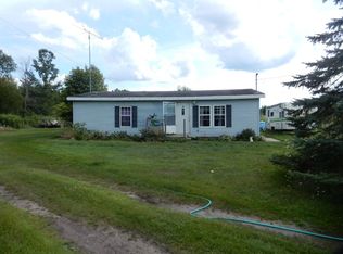 1471 W Wackerly Rd, Sanford, MI 48657
