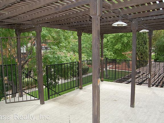 4th image of 260 Shadybrook Ln Unit D