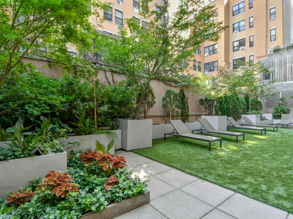 561 10th Avenue image 22 of 35