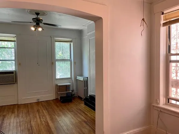 32-17 46th Street image 2 of 10