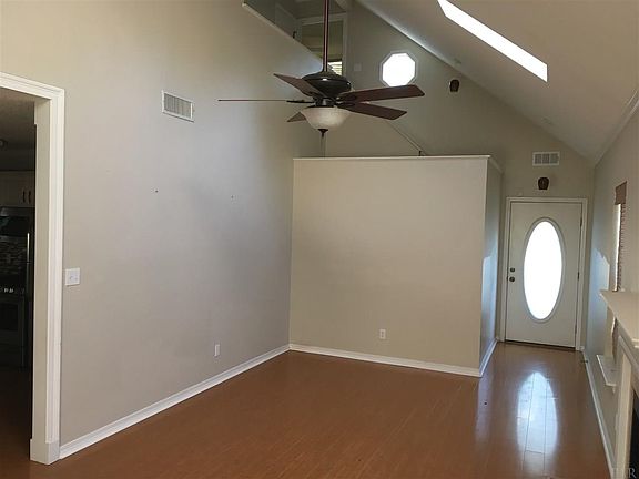 4th image of 6112 Chablis Ln
