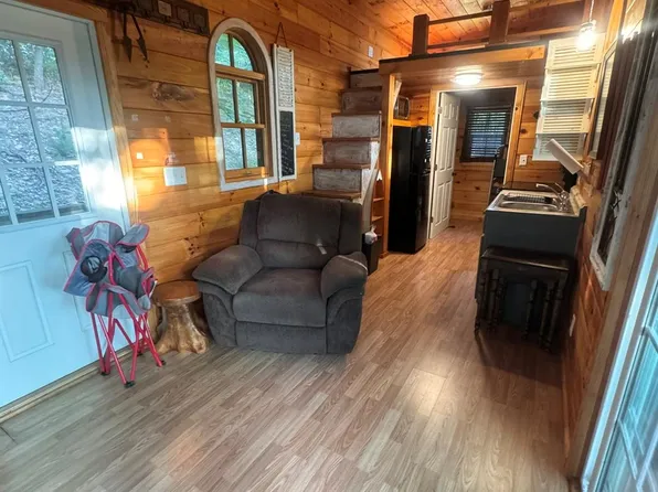 6435 Sheets Gap Rd, Millers Creek, NC 28651