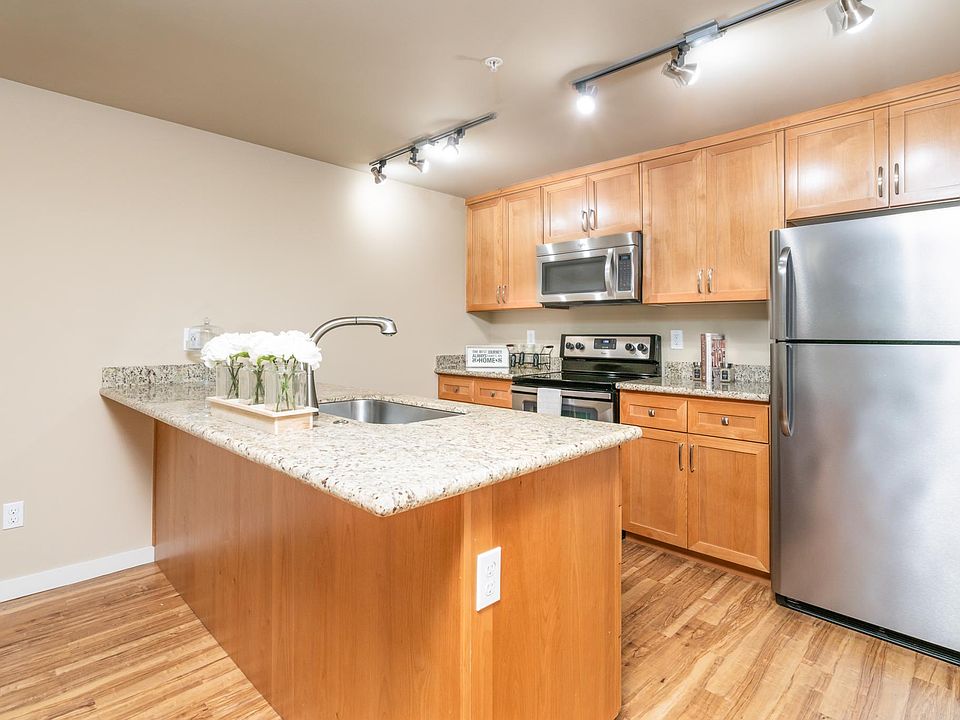 1st image of 421 Kirkland Ave