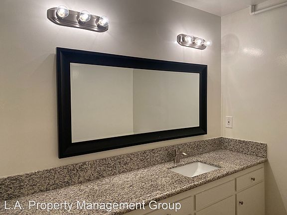 5th image of 5452 Lindley Ave APT 305