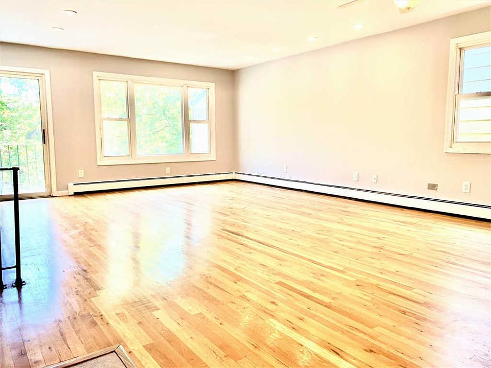 1st image of 3173 Kennedy Blvd #2