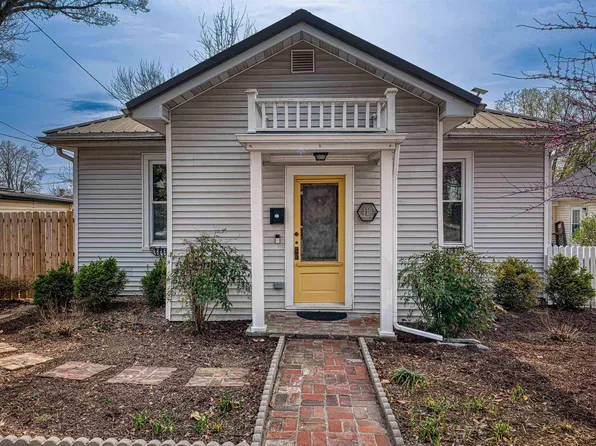 413 W Main St, Newburgh, IN 47630