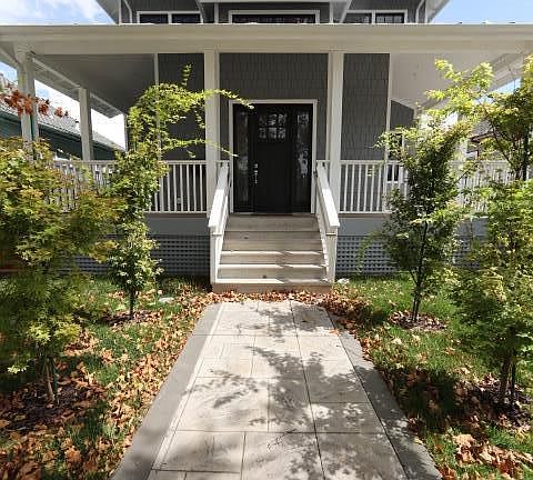 3rd image of 836 Delmas Ave