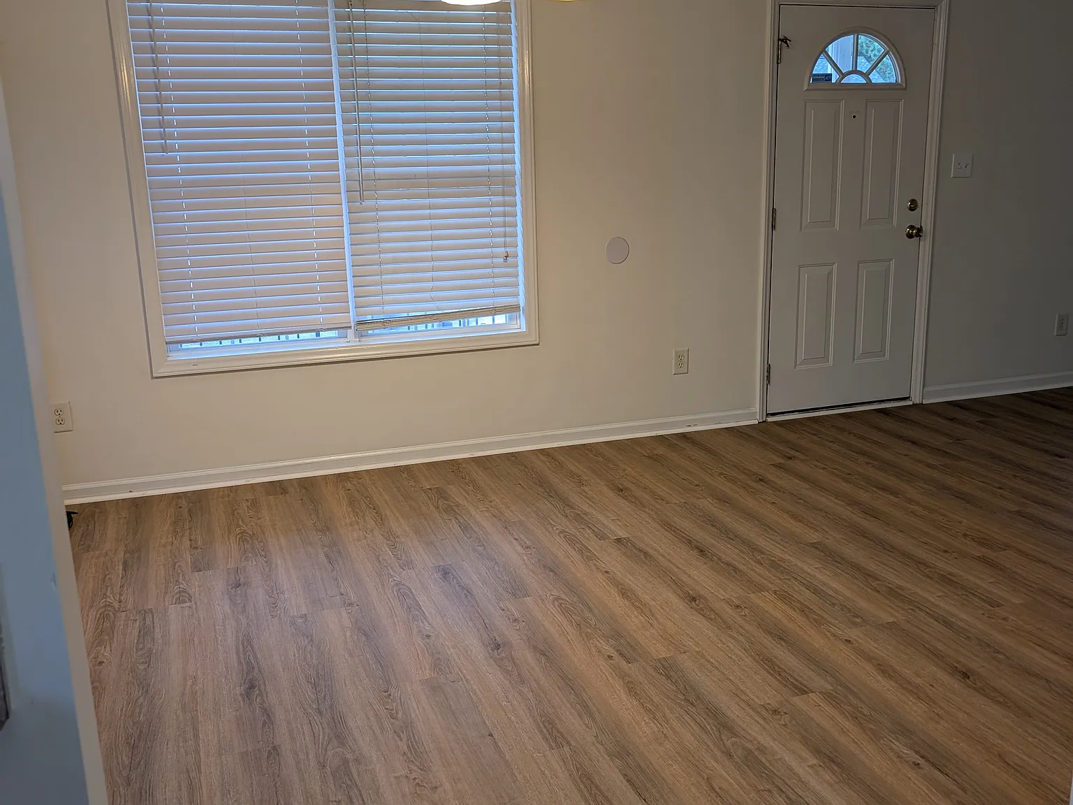 4 bed, 1604 sqft, $1,900 — Photo 4