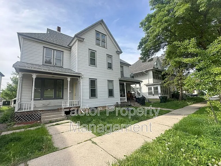 210 S 4th St — Photo 10