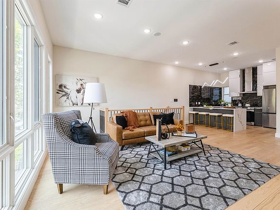 2nd image of 10 Williams Ave #2
