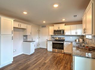 30 Malcolm Ct, Candler, NC 28715