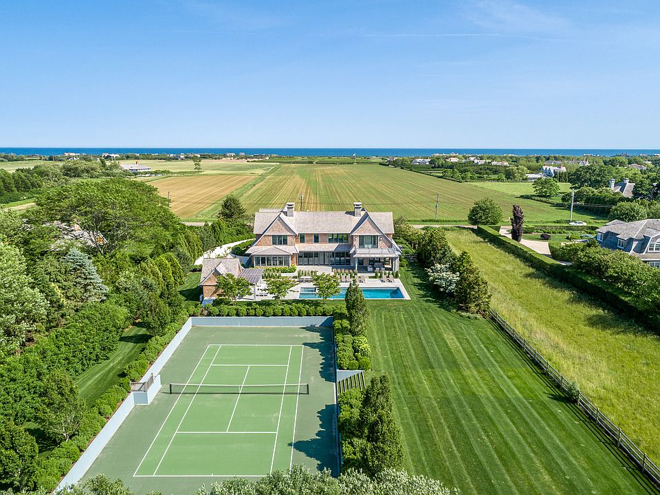 1st image of 324 Hedges Ln