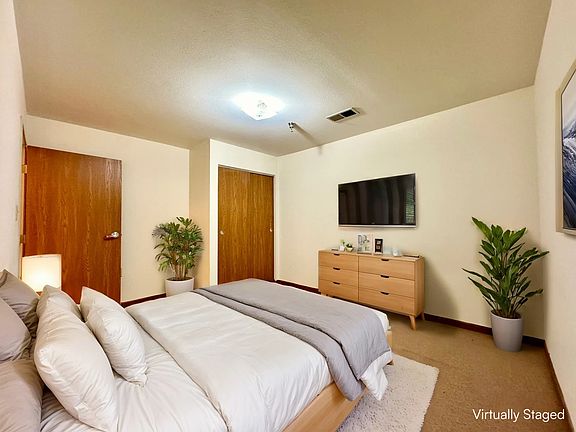 4th image of 405 & 407 S Blackhoof St #24eb99c43