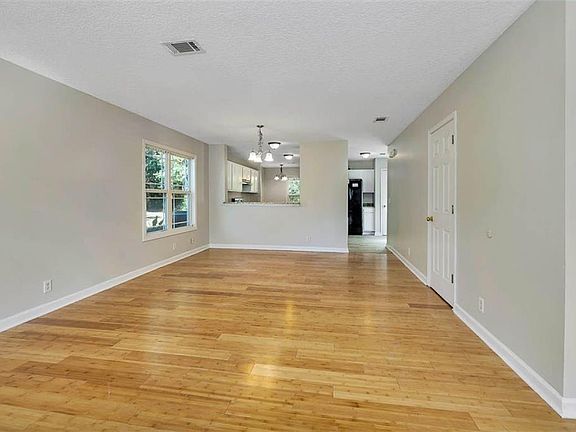 4th image of 134 Southwinds Dr