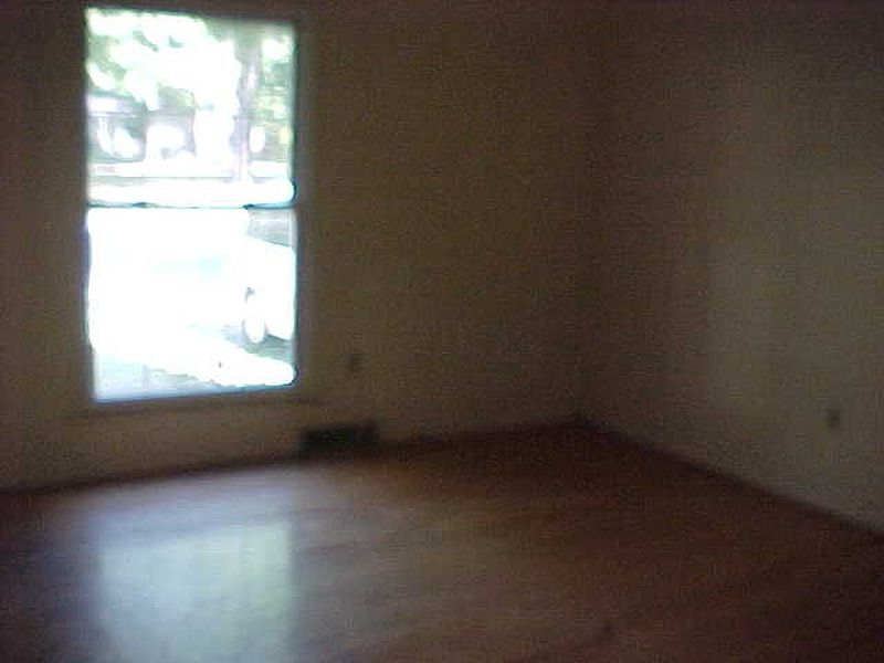 4th image of 15 SYLVAN Court
