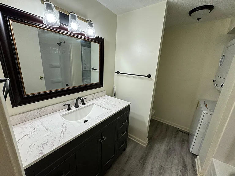 22 King Arthur Blvd — Photo 15