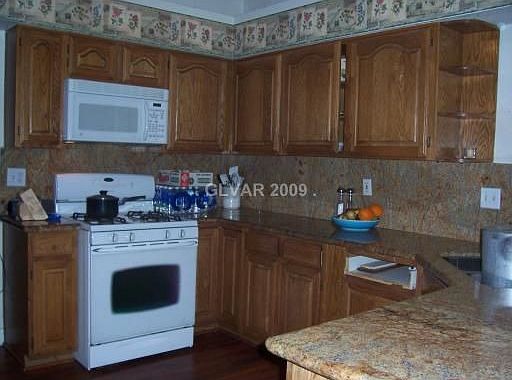3rd image of 6121 Wadsworth Ct