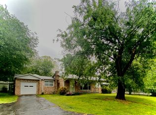 1310 N Porter Rd, Fayetteville, AR 72703