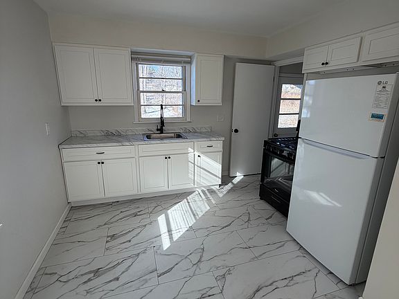 4th image of 3721 Connor Ave