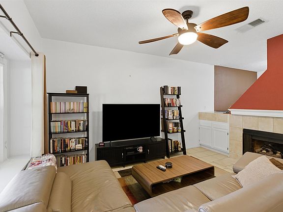4th image of 11901 Swearingen Dr #24