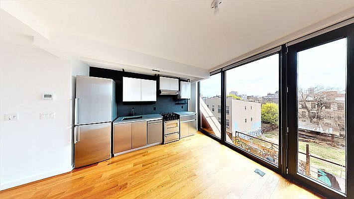 1st image of 123 Melrose St APT 436