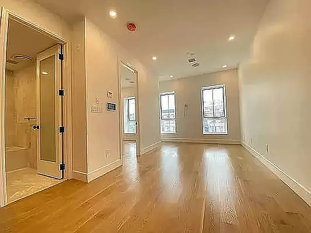 189 Hart Street — Photo 2