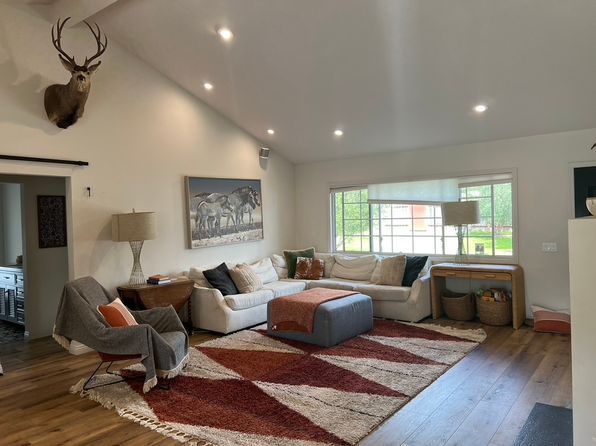 13430 Olive Tree Ln, Poway, CA 92064