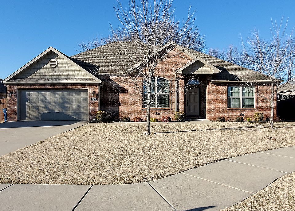 1st image of 2802 SW Camden Dr