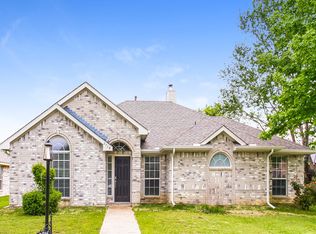 2716 Wild Grove Ln, Lancaster, TX 75146