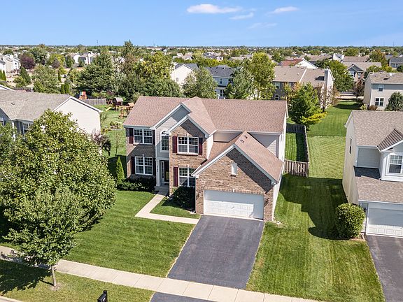 2nd image of 2762 Lundquist Dr