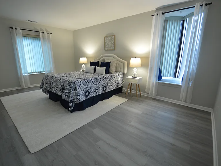 3004 Glenmore Ave #104 — Photo 8