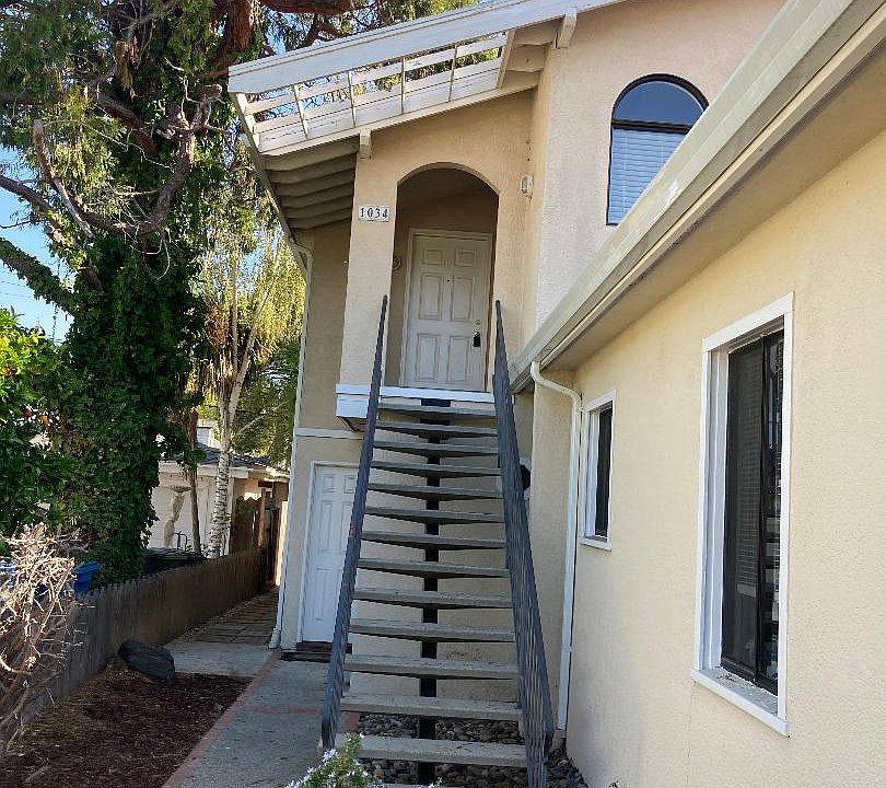 1st image of 1034 Paloma Ave