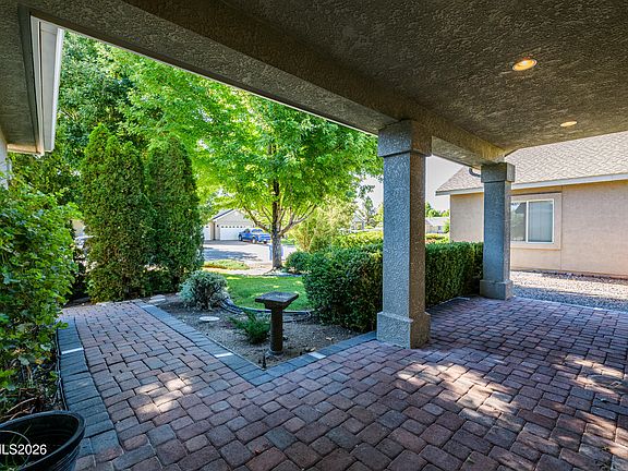 4th image of 1482 Grendon Way