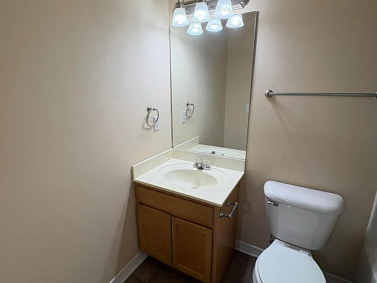 8104 Laredo Ave #D — Photo 7
