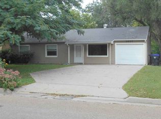 3635 SW Kirklawn Ave, Topeka, KS 66611
